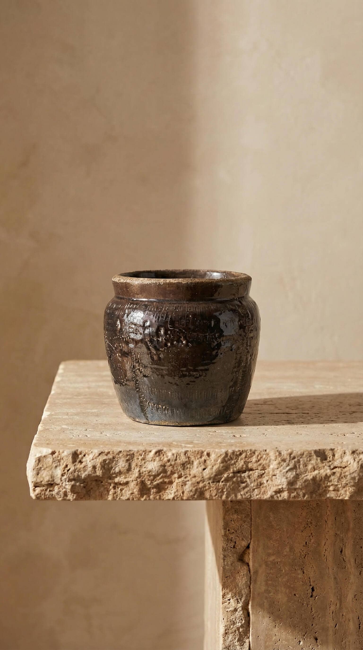 The Varenne Vintage Inspired Pot