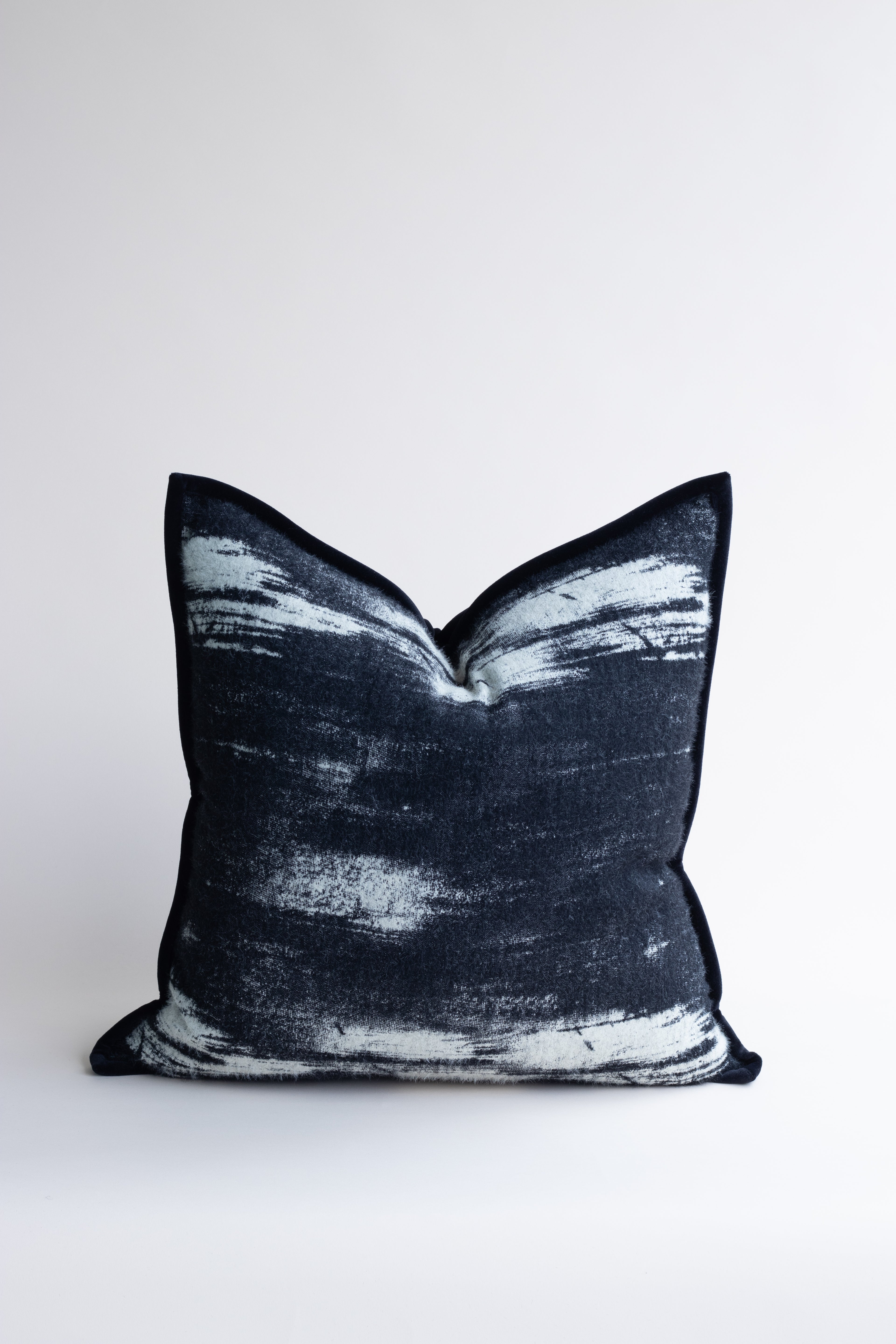 Maya 20" inch Throw Pillow cover