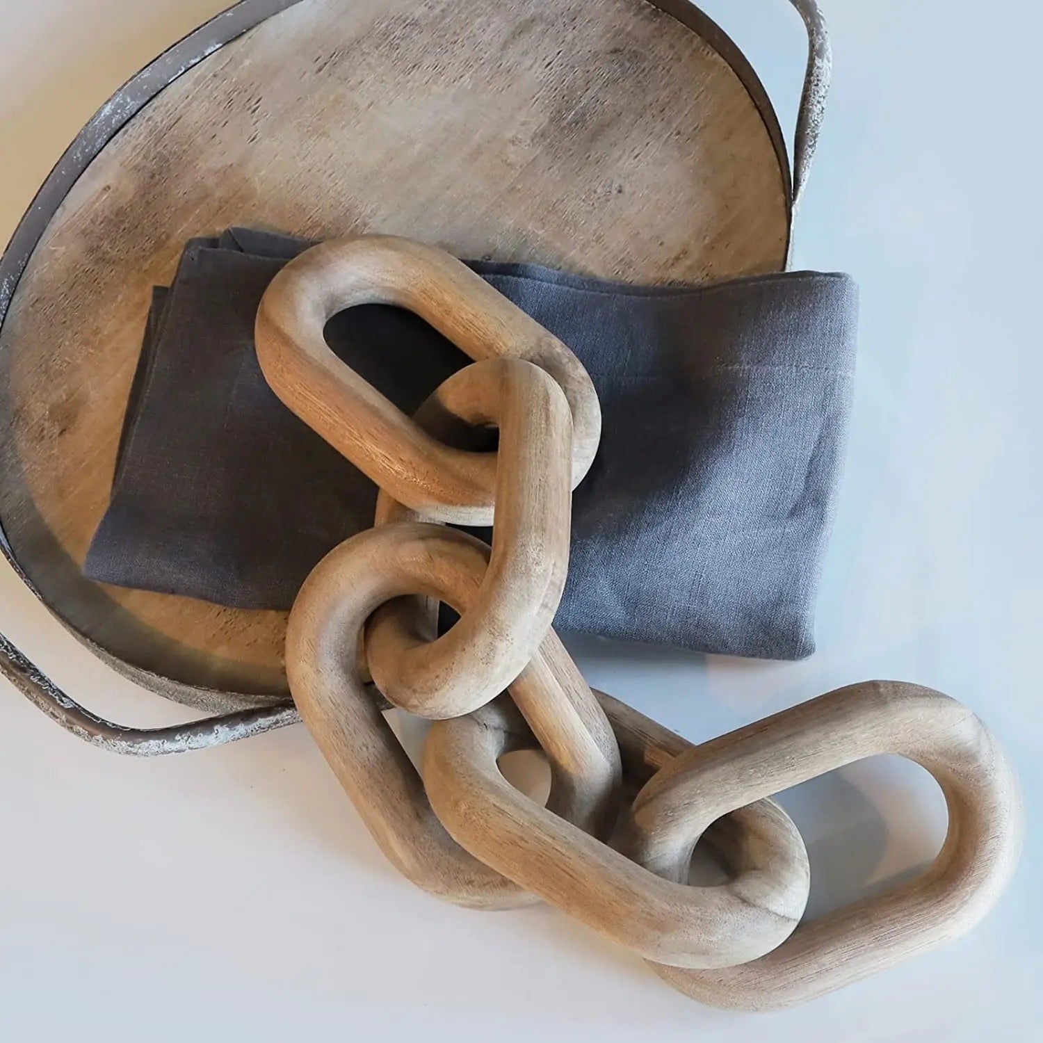 Decorative Aria Chain Link Design